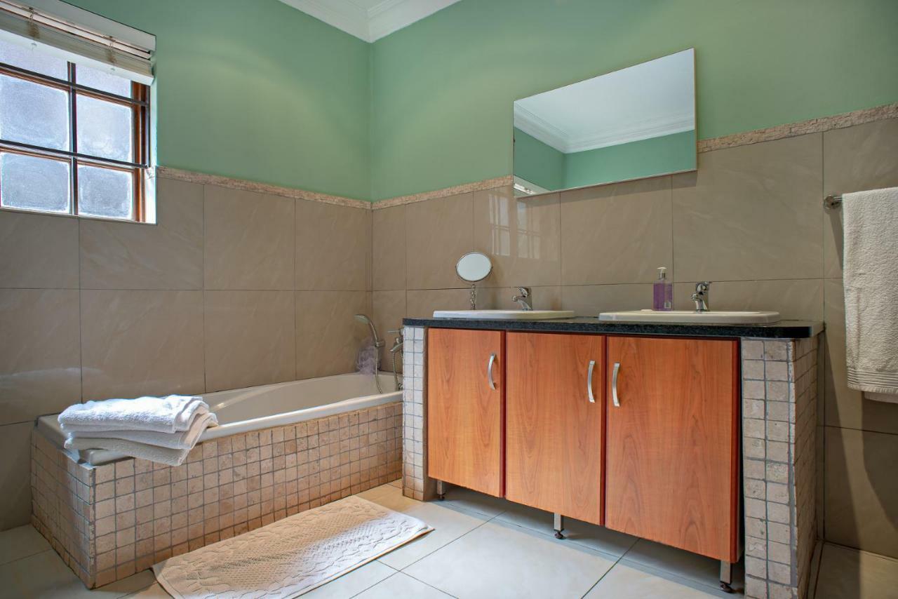 Ekhaya Guest House Баллито Экстерьер фото